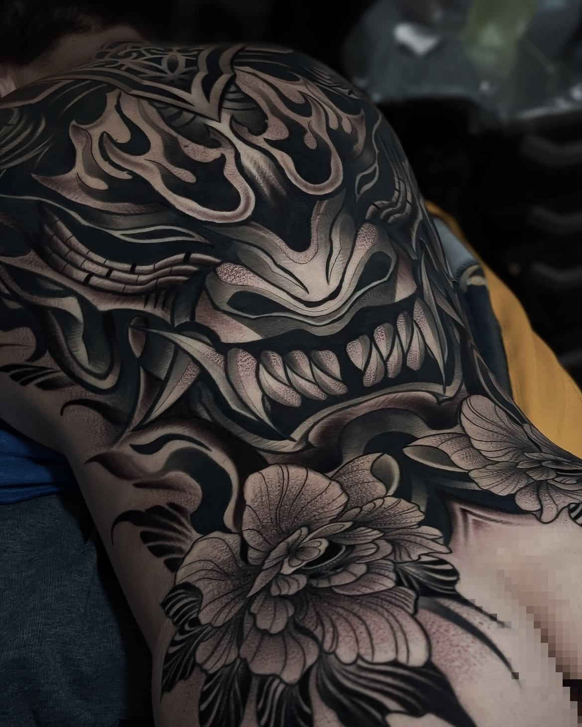 Oriental full back tattoo by Alejandro 
